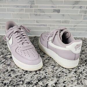 Platinum Lilac Purple Nike Air Force 1 EasyOn Sneakers sz 11 athletic shoes